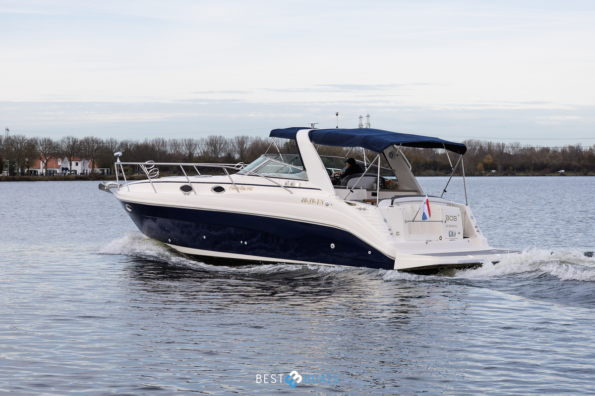foto: 8 Rinker 342 Fiesta Vee