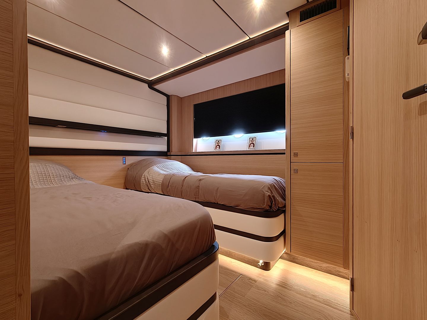 foto: 17 De Alm Grand Voyager 65