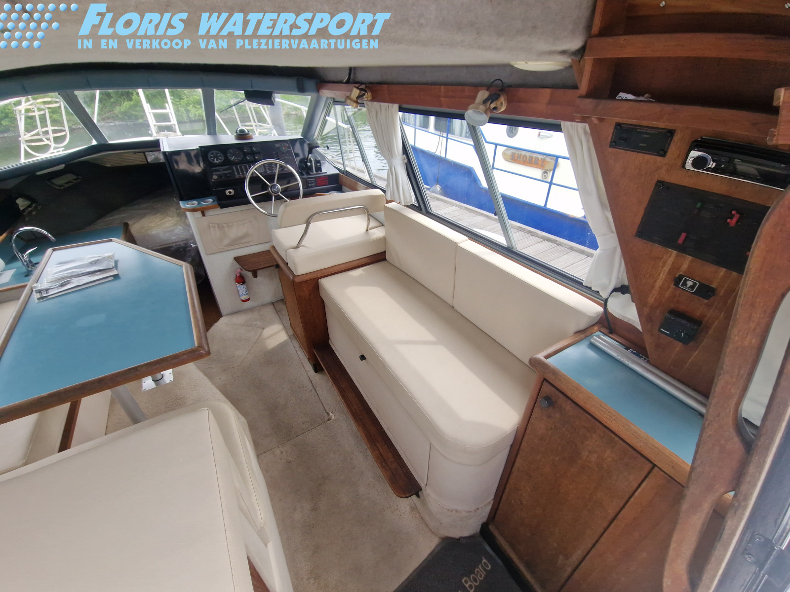 foto: 7 Bayliner  2858