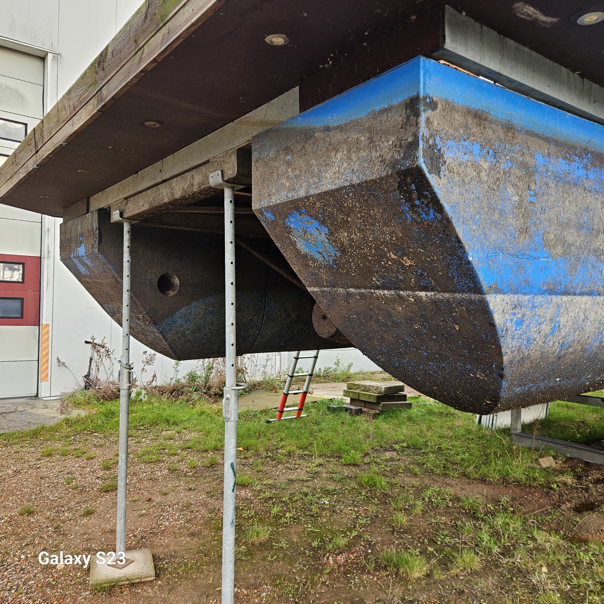 foto: 5 LST Boatin (onderstel) Houseboat