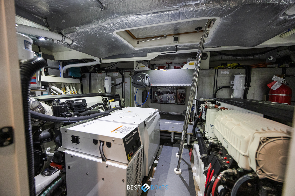 foto: 16 Absolute  Navetta 52