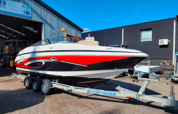 foto: 4 Cris craft  240