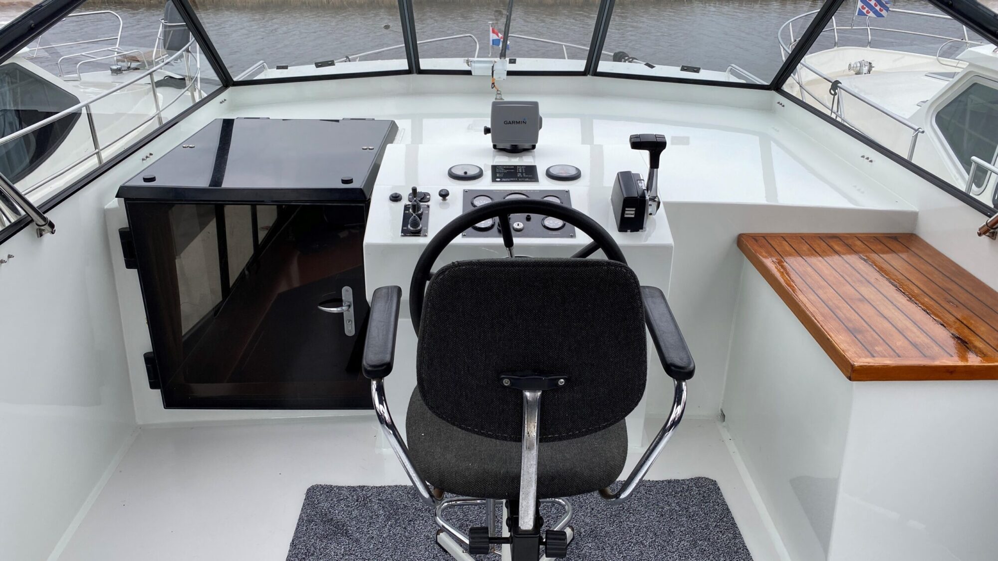 foto: 8 Vri-Jon Vri-Jon Contessa 37 AK Cabrio