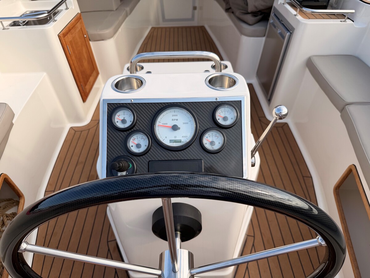 foto: 4 Interboat Intender 820