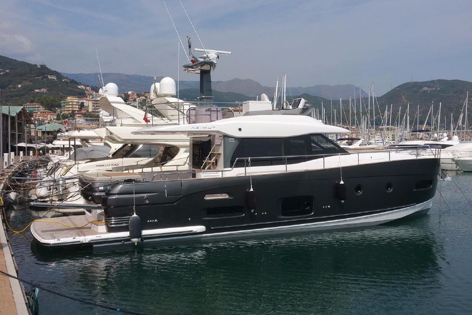 foto: 9 Azimut Magellano 53