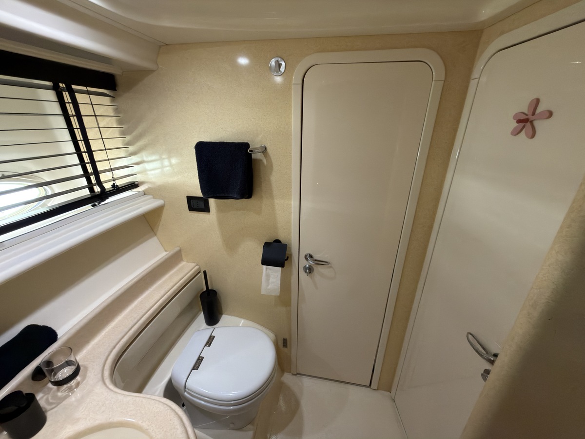 foto: 11 Azimut 46 Fly