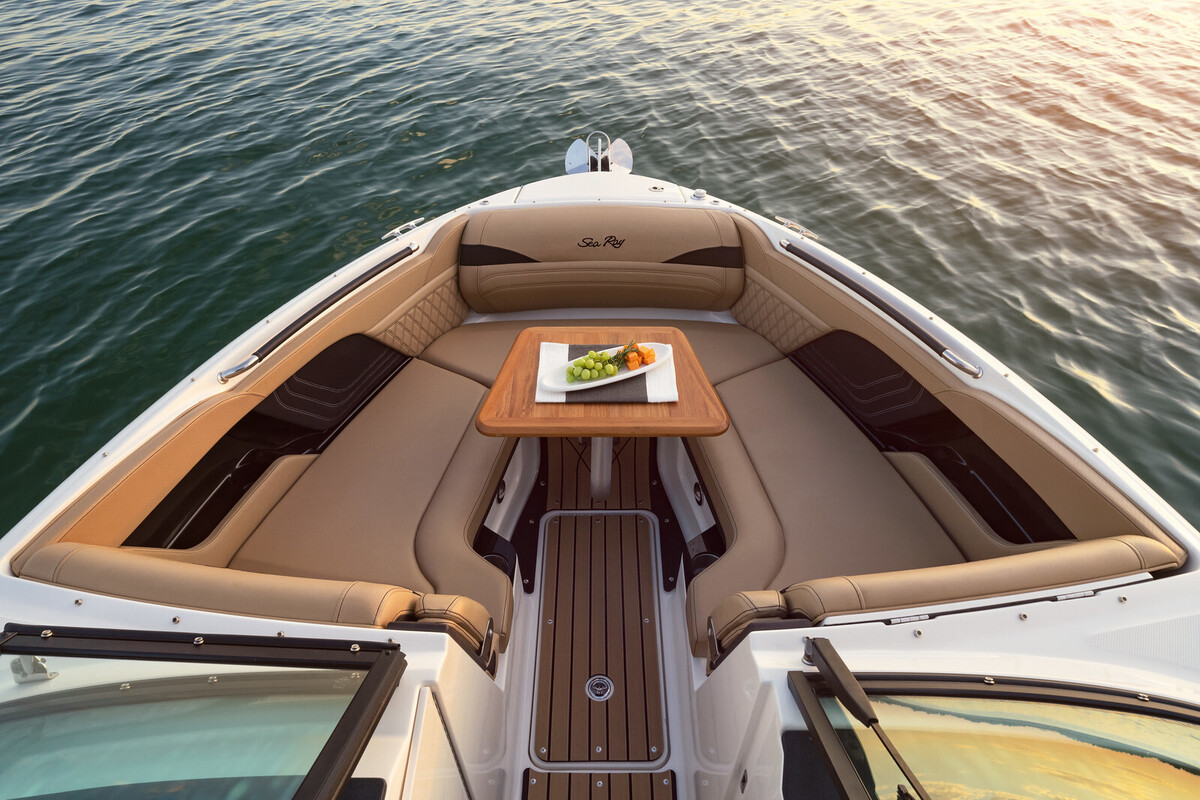 foto: 5 Sea Ray SLX 260