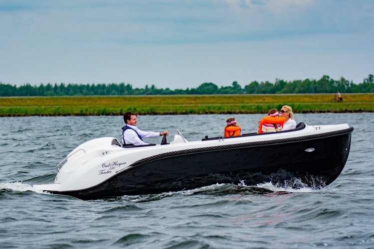 foto: 5 Oud Huijzer 600 Tender