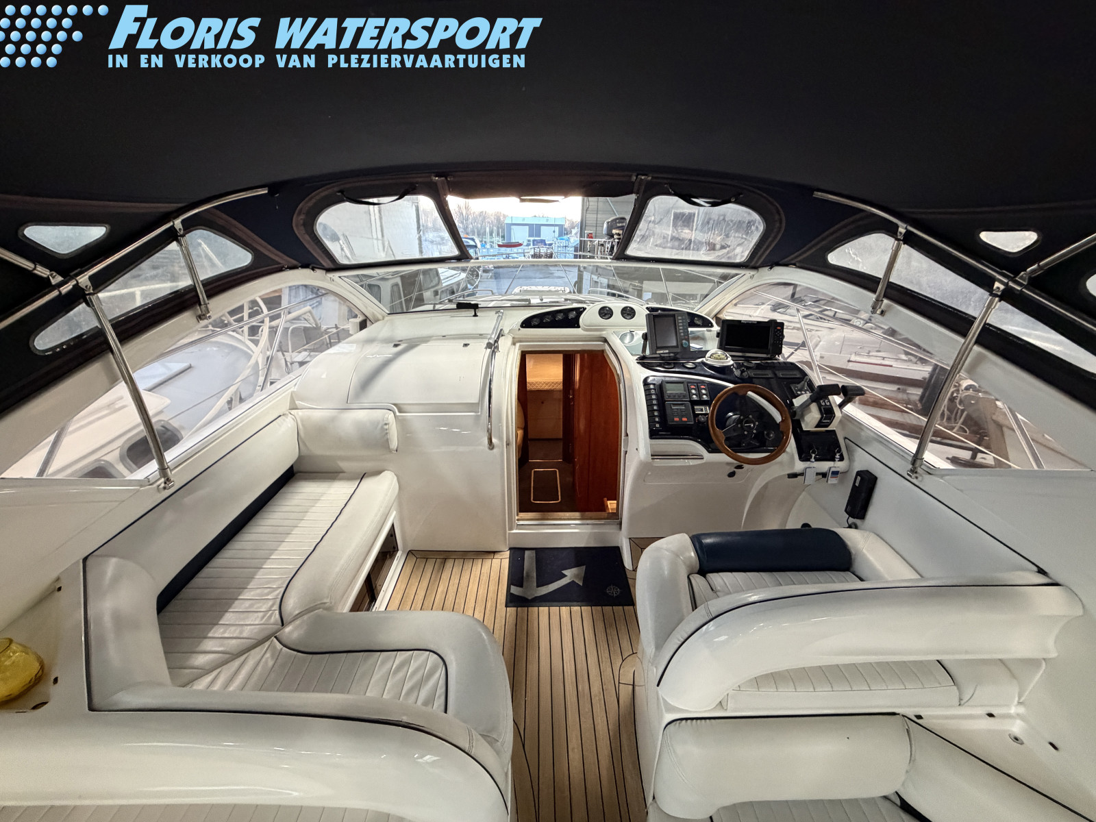 foto: 5 Fairline  Targa 37