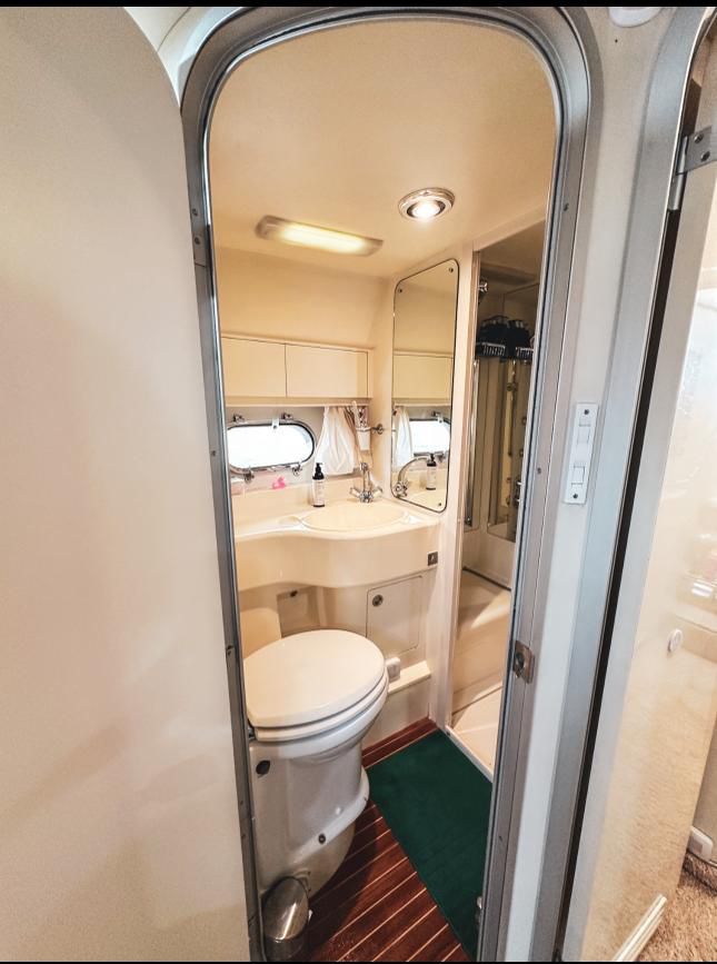 foto: 8 Princess Princess 48 Flybridge