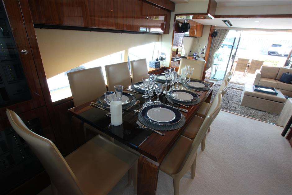 foto: 5 Fairline 78