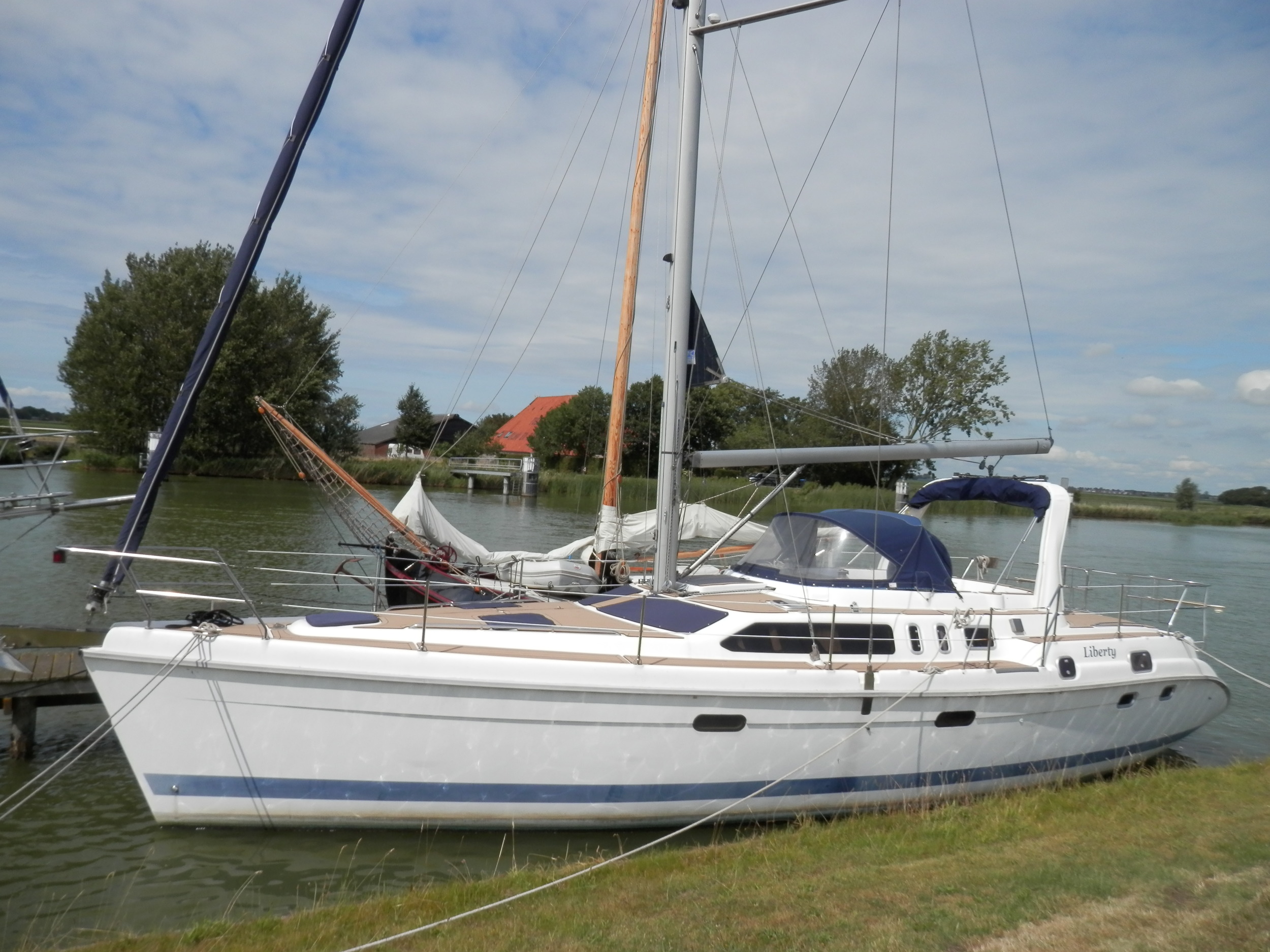 foto: 8 Hunter Passage 450