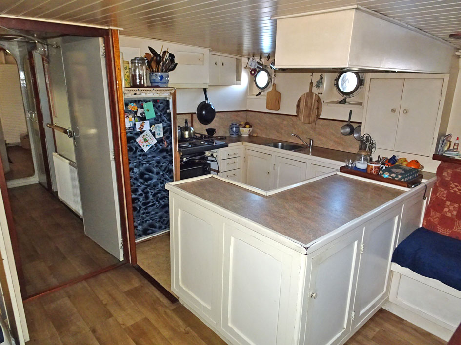 foto: 27 ex Rijkswaterstaat / Varend Woonschip 23.23, CBB Rijn