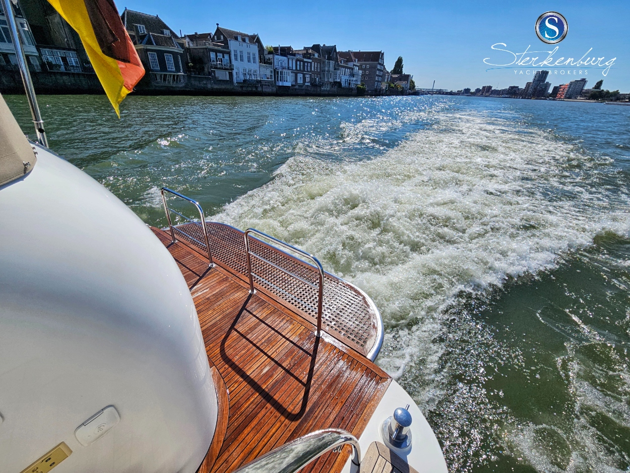 foto: 7 Van der Valk Continental II 2300 ALU-IPS