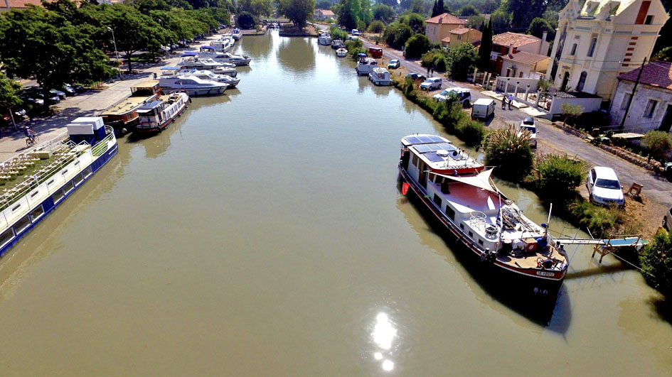 foto: 12 Luxe Motor 18.30