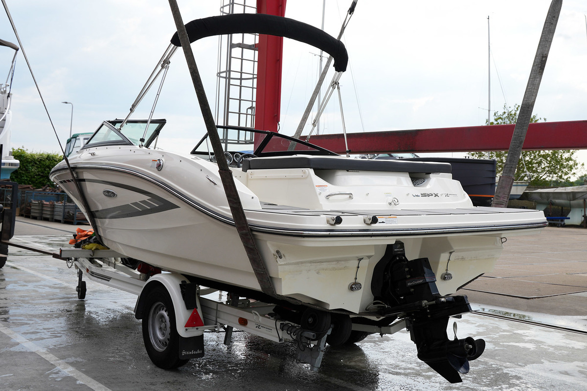 foto: 7 Sea Ray 19 SPX