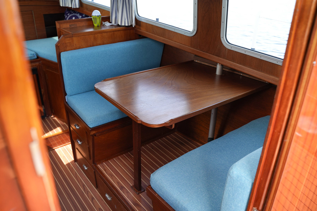 foto: 8 Dolman 970 AK