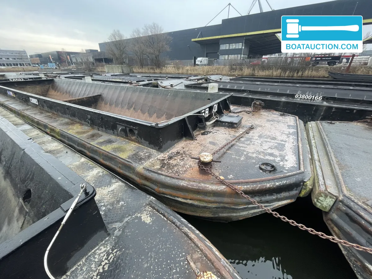 foto: 6 Vrachtduwbak SB501