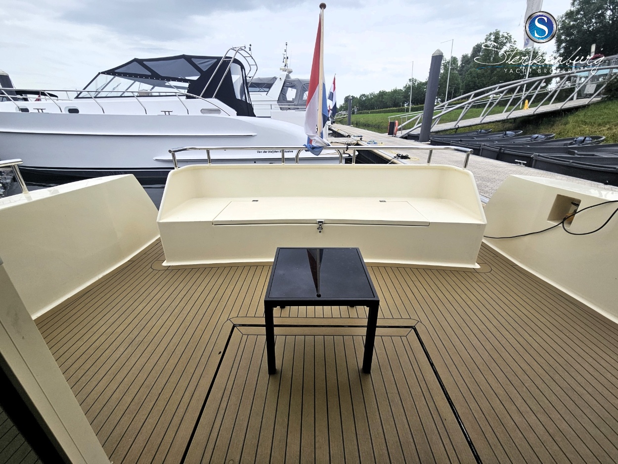 foto: 8 Stevens Nautical Easy 41/43 Fly