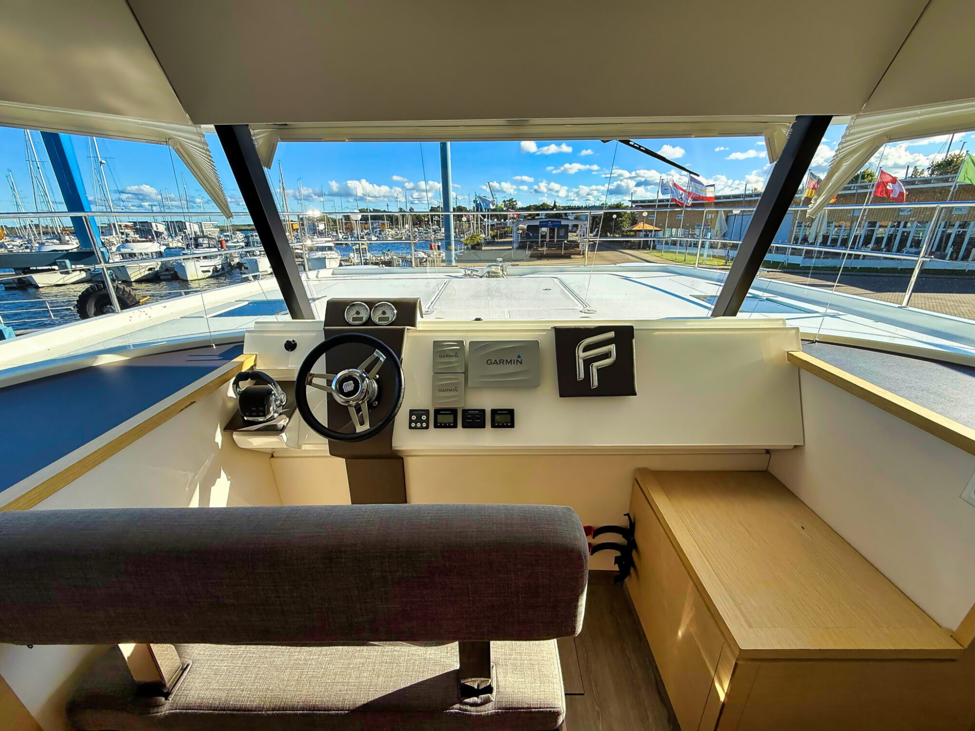 foto: 13 Fountaine Pajot Fountaine Payot Motorcatamaran MY 37