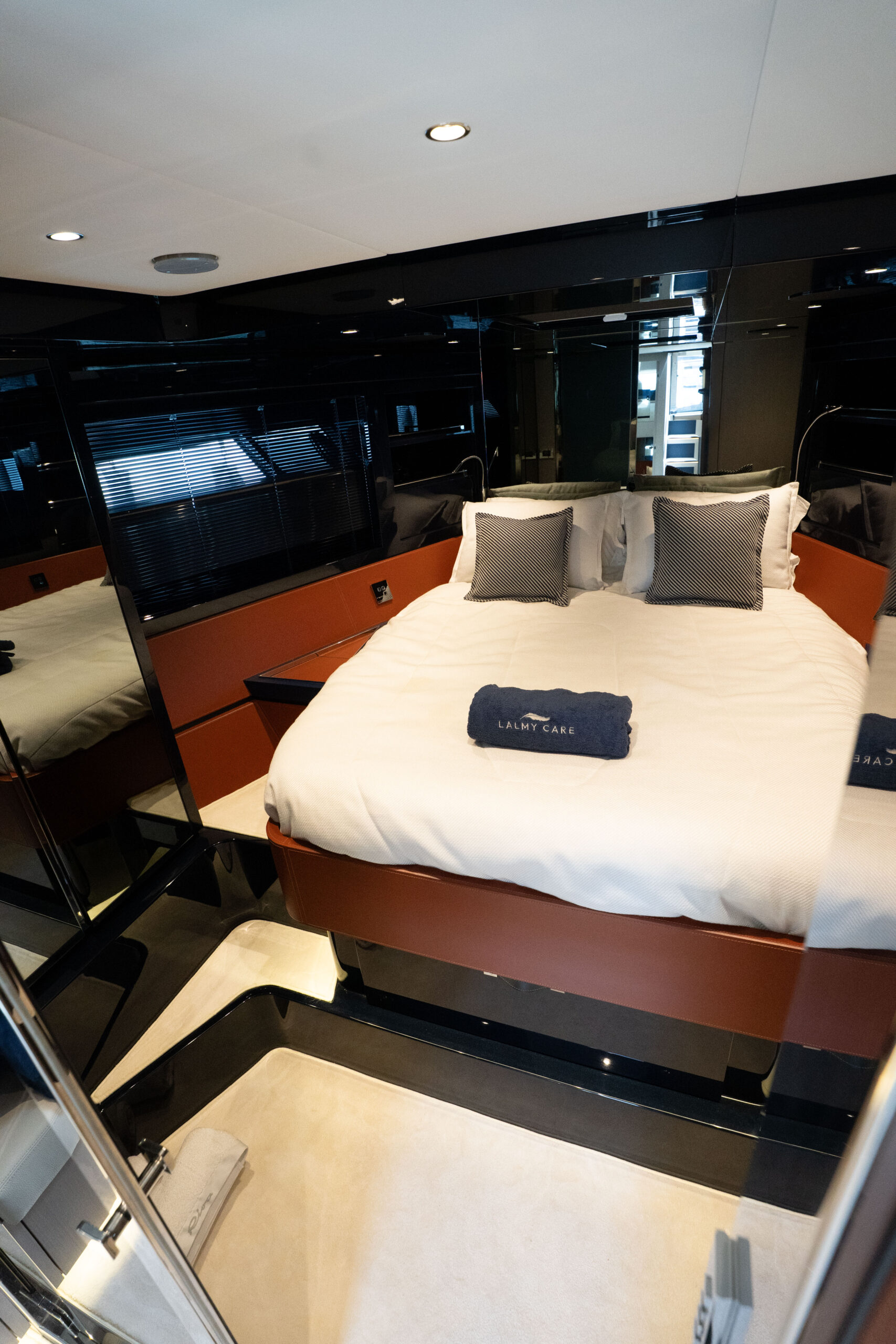 foto: 9 Riva 48 Dolceriva #03 ELEMENTS