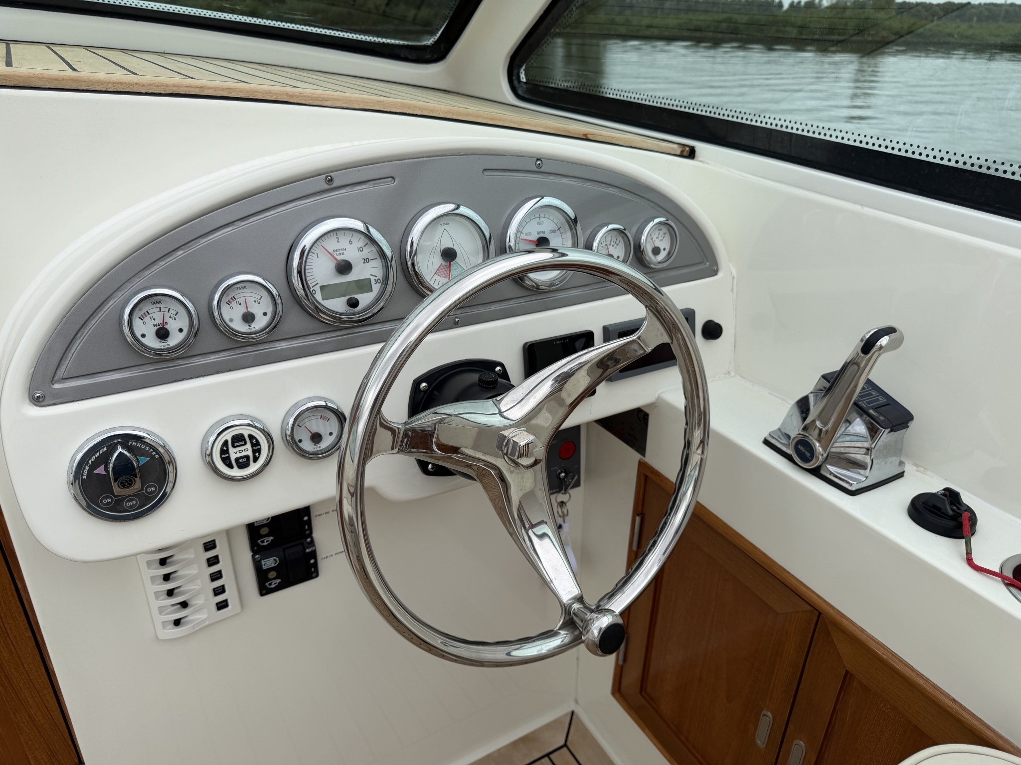 foto: 10 Long Island 33 Runabout