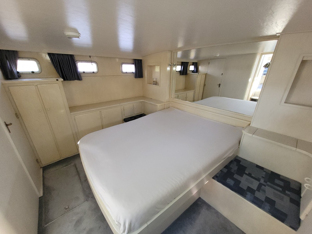 foto: 13 Linssen  42 SL 