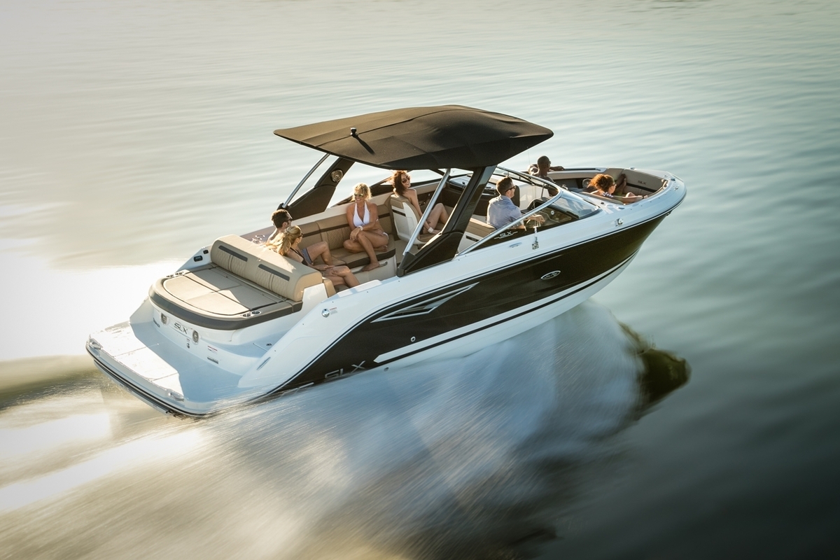 foto: 5 Sea Ray SLX 280