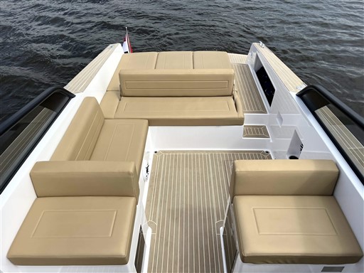 foto: 5 Vandutch 32 - Goldfinger