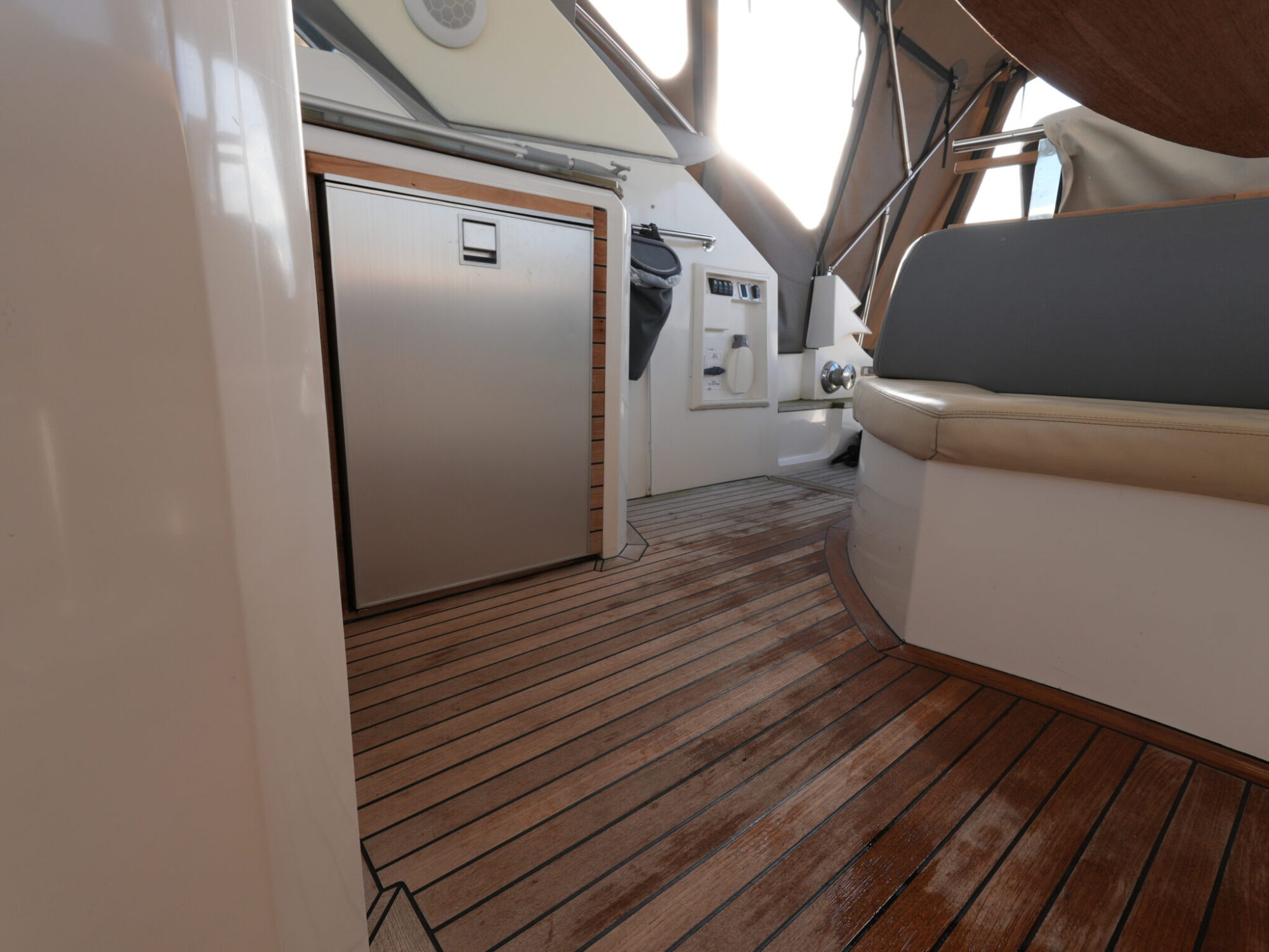 foto: 32 Sessa Sessa C46 HT IPS