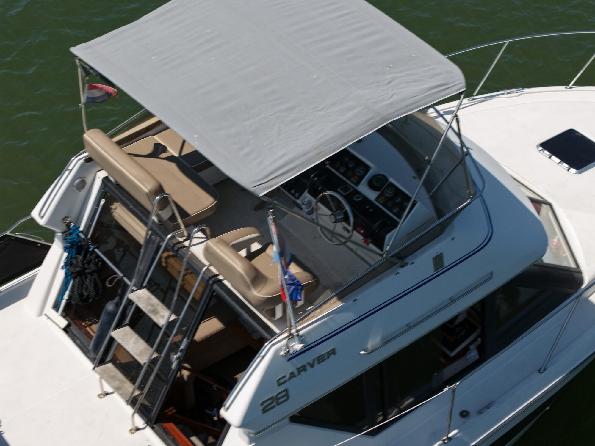 foto: 9 Carver Carver 28 Flybridge