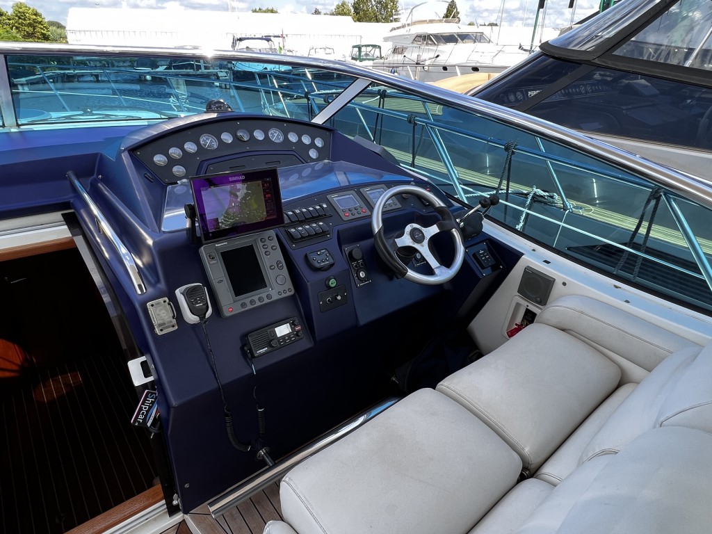 foto: 11 Sealine  S38