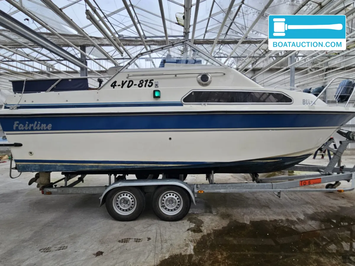 foto: 25 Fairline 21 Weekender