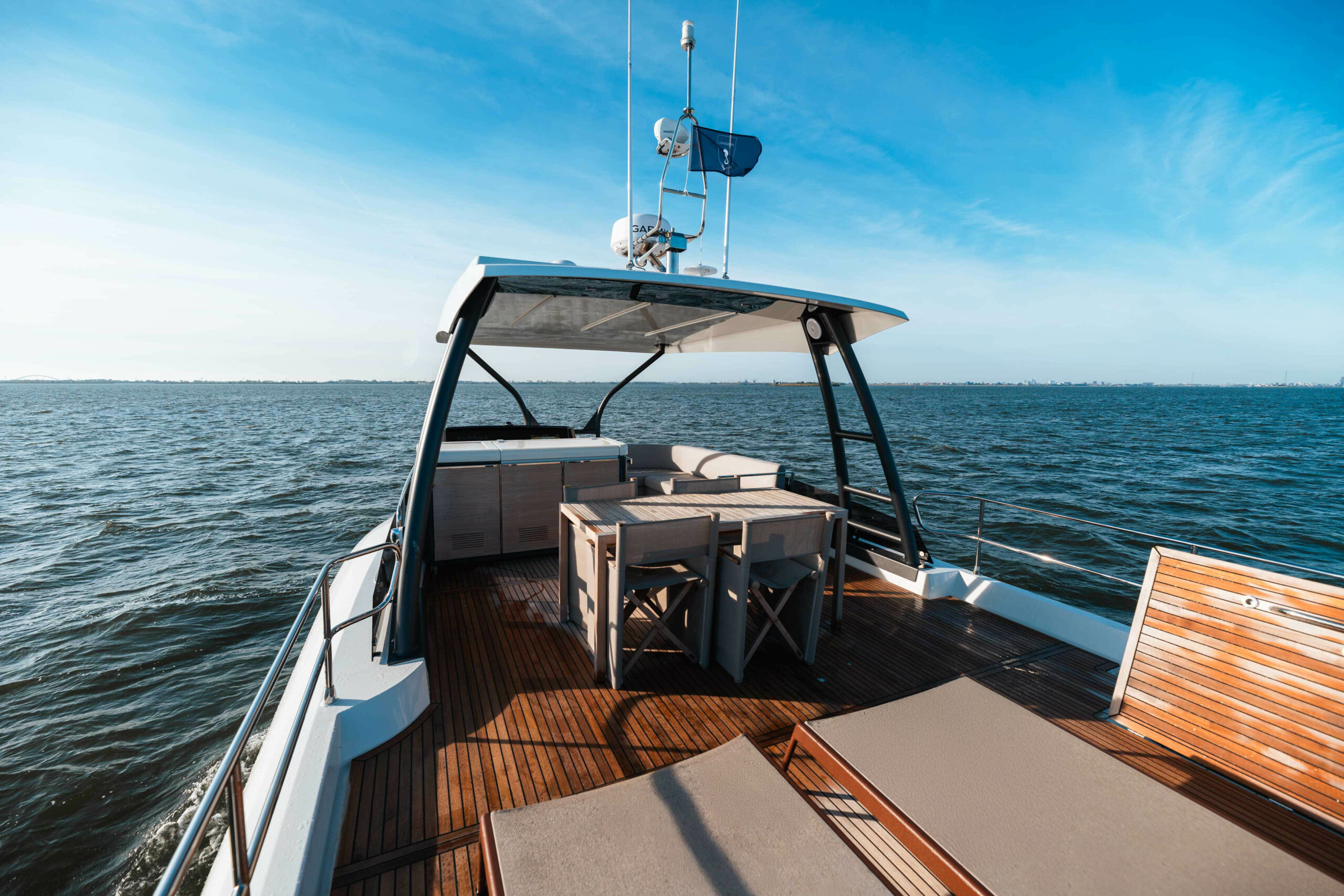 foto: 21 Prestige X60 Flybridge #08