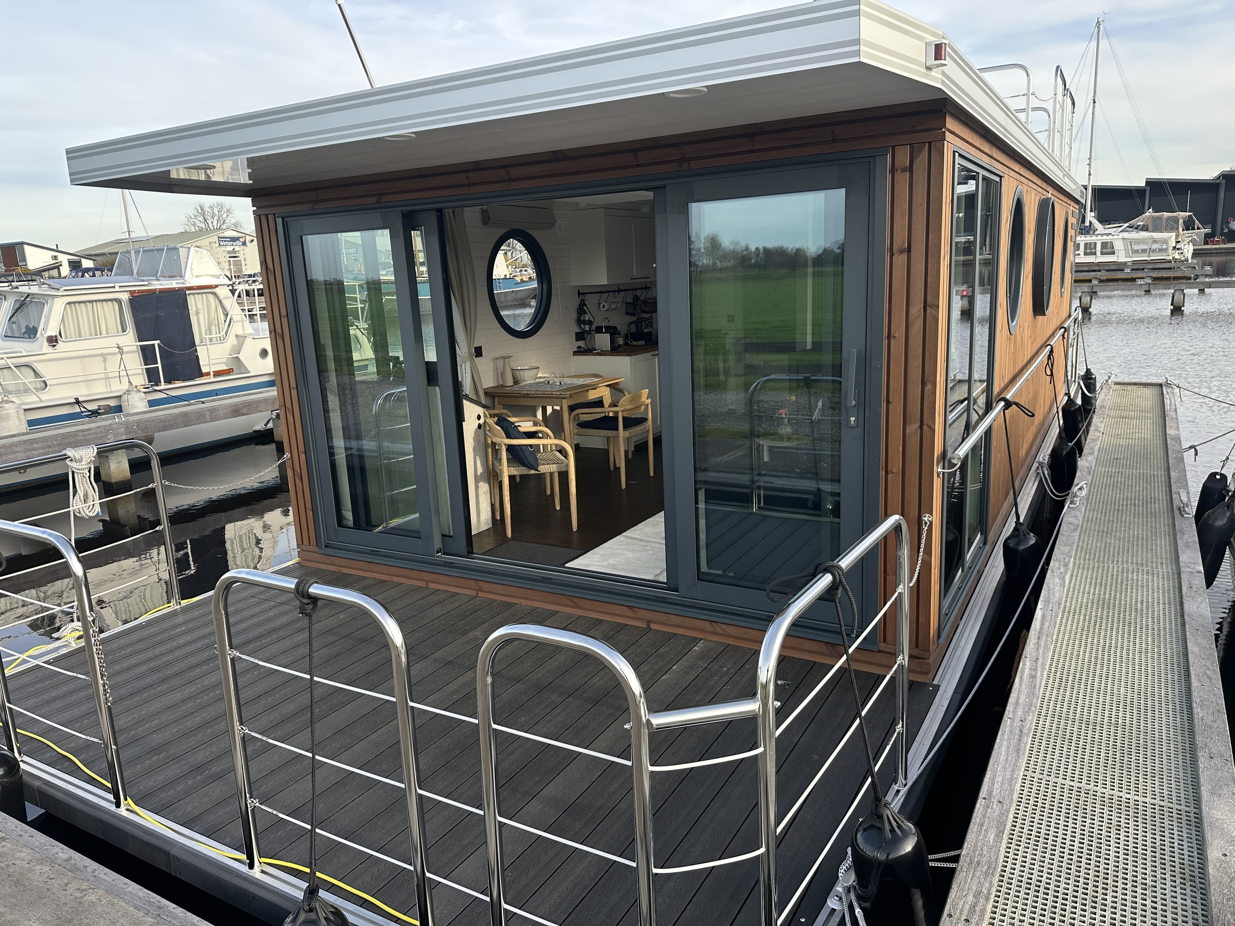 Nordic Season NS 40 Eco 36m2 Houseboat