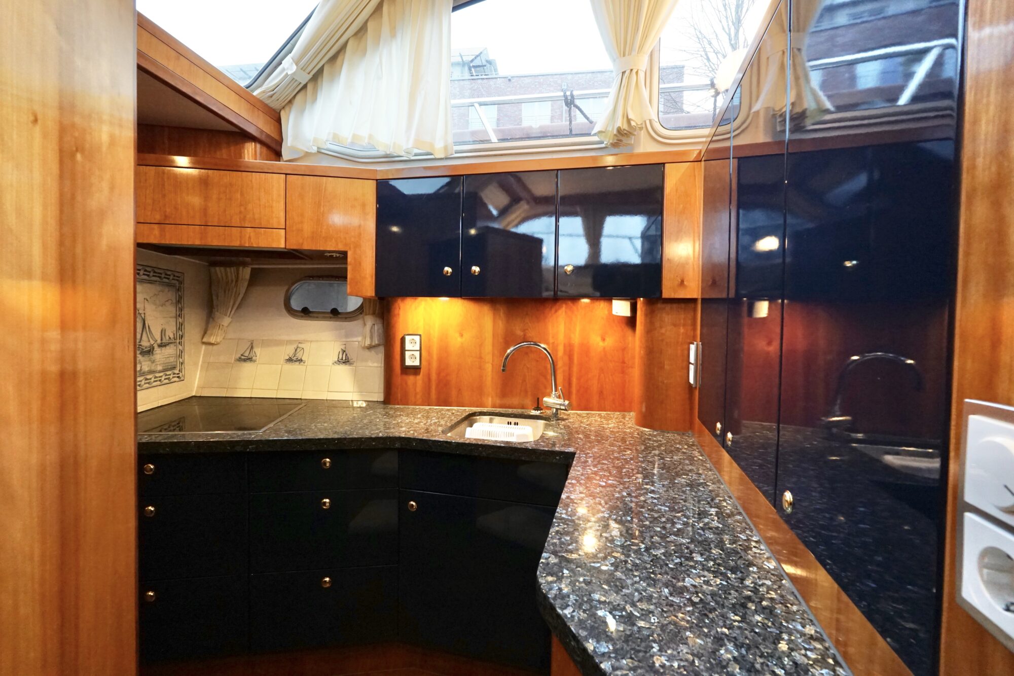 foto: 19 Van der Heijden Van der Heijden 17.00 Dynamic Deluxe VS