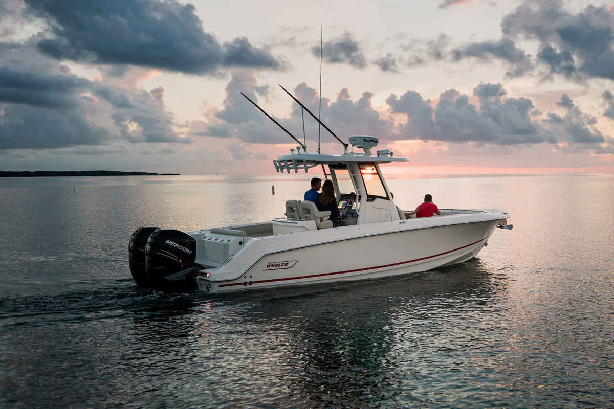 foto: 5 Boston Whaler 280 Outrage
