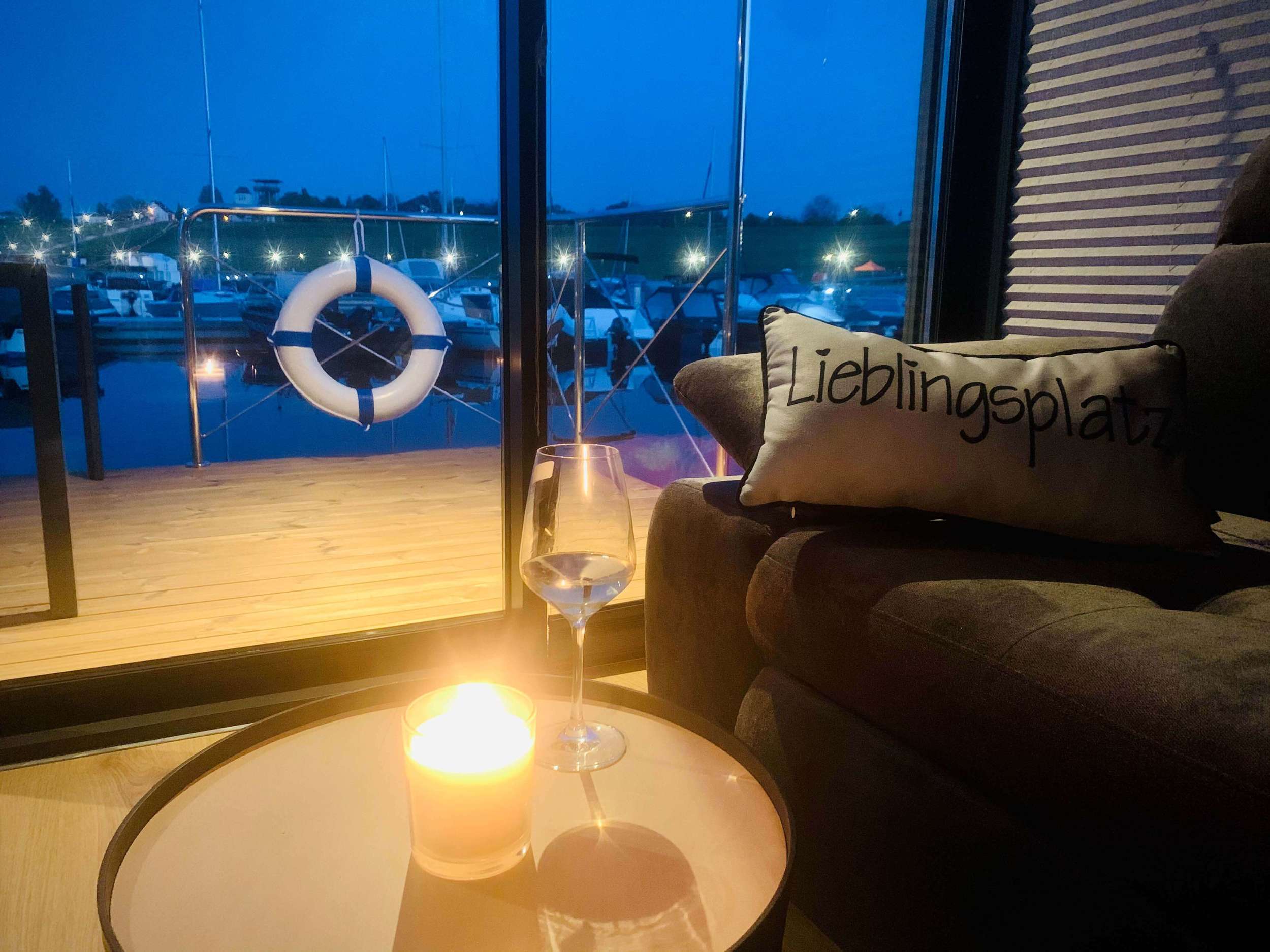 foto: 12 Campi 400 Houseboat