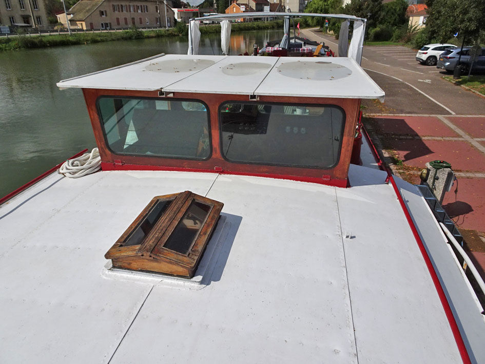 foto: 13 Spits Varend Woonschip 30.53 met UBC