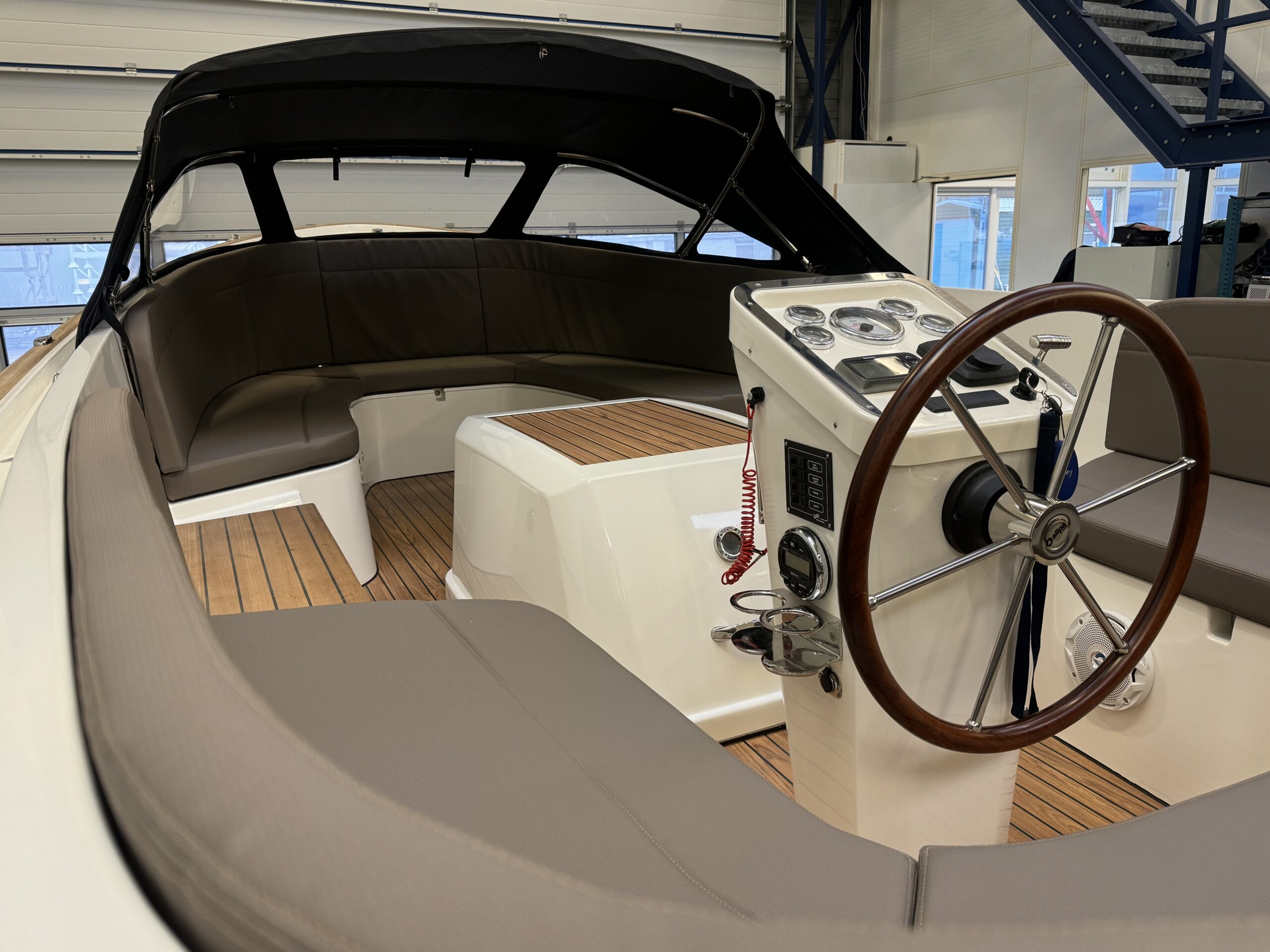 foto: 9 Bayliner 3288