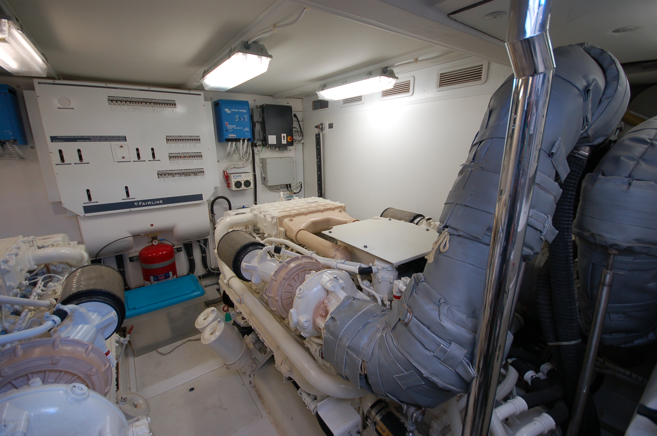 foto: 4 Fairline Squadron 70