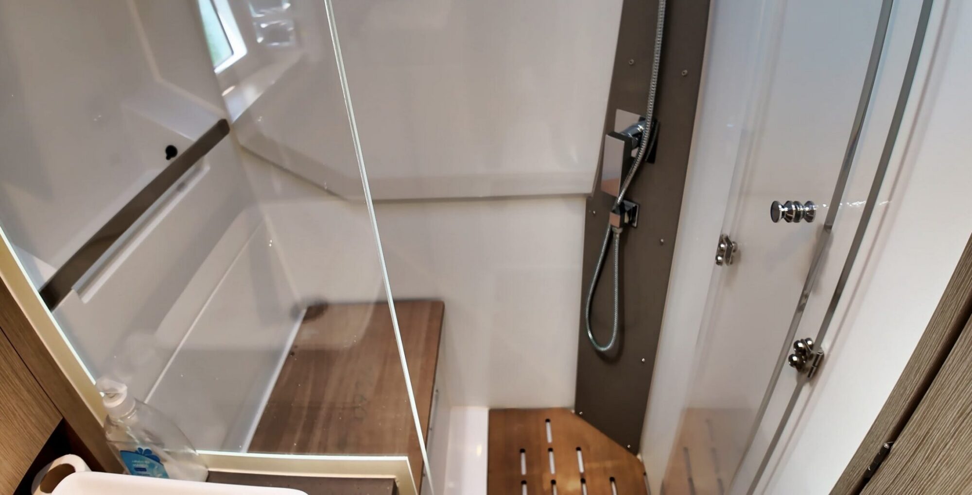 foto: 214 Sealine Sealine S335