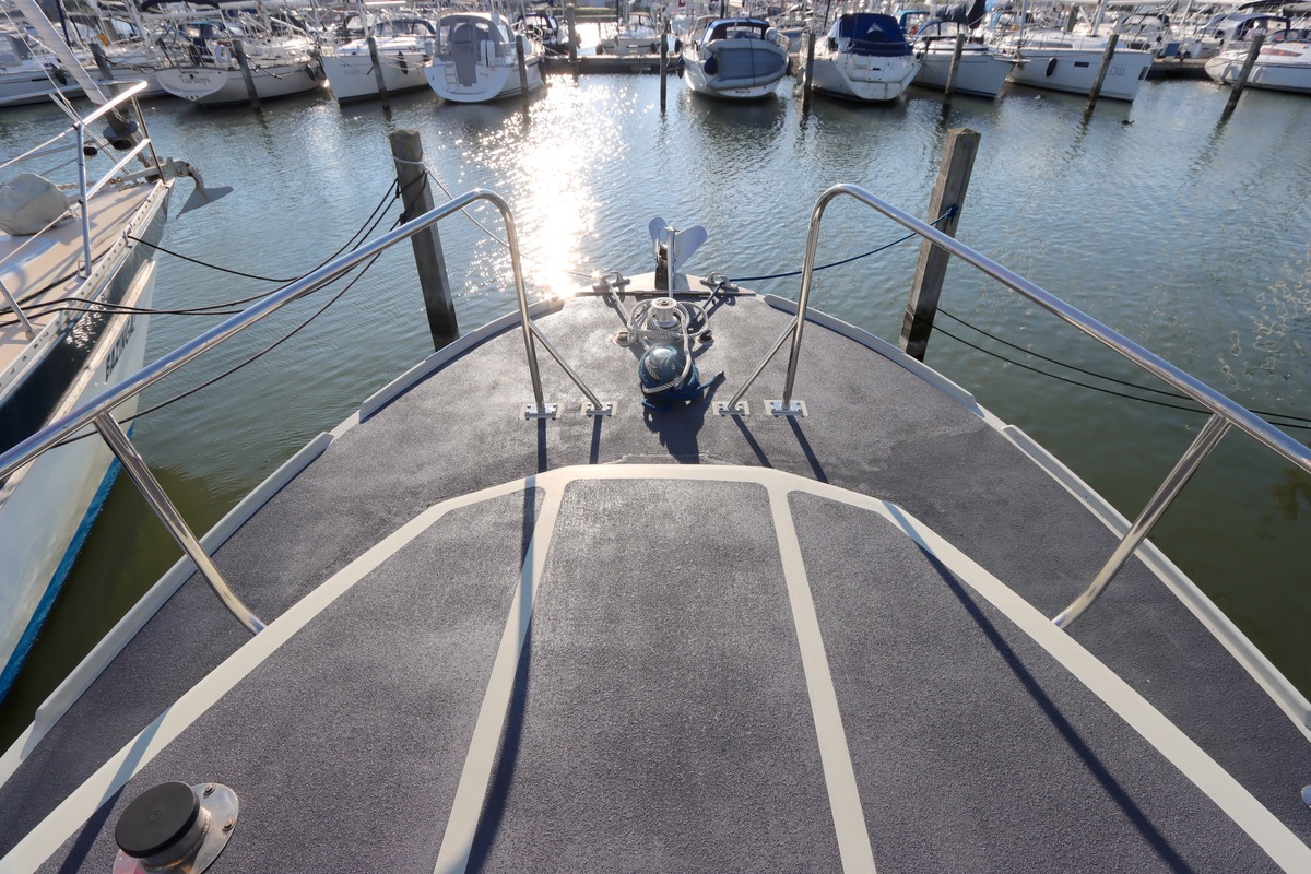 foto: 6 Lochin  333 Workboat