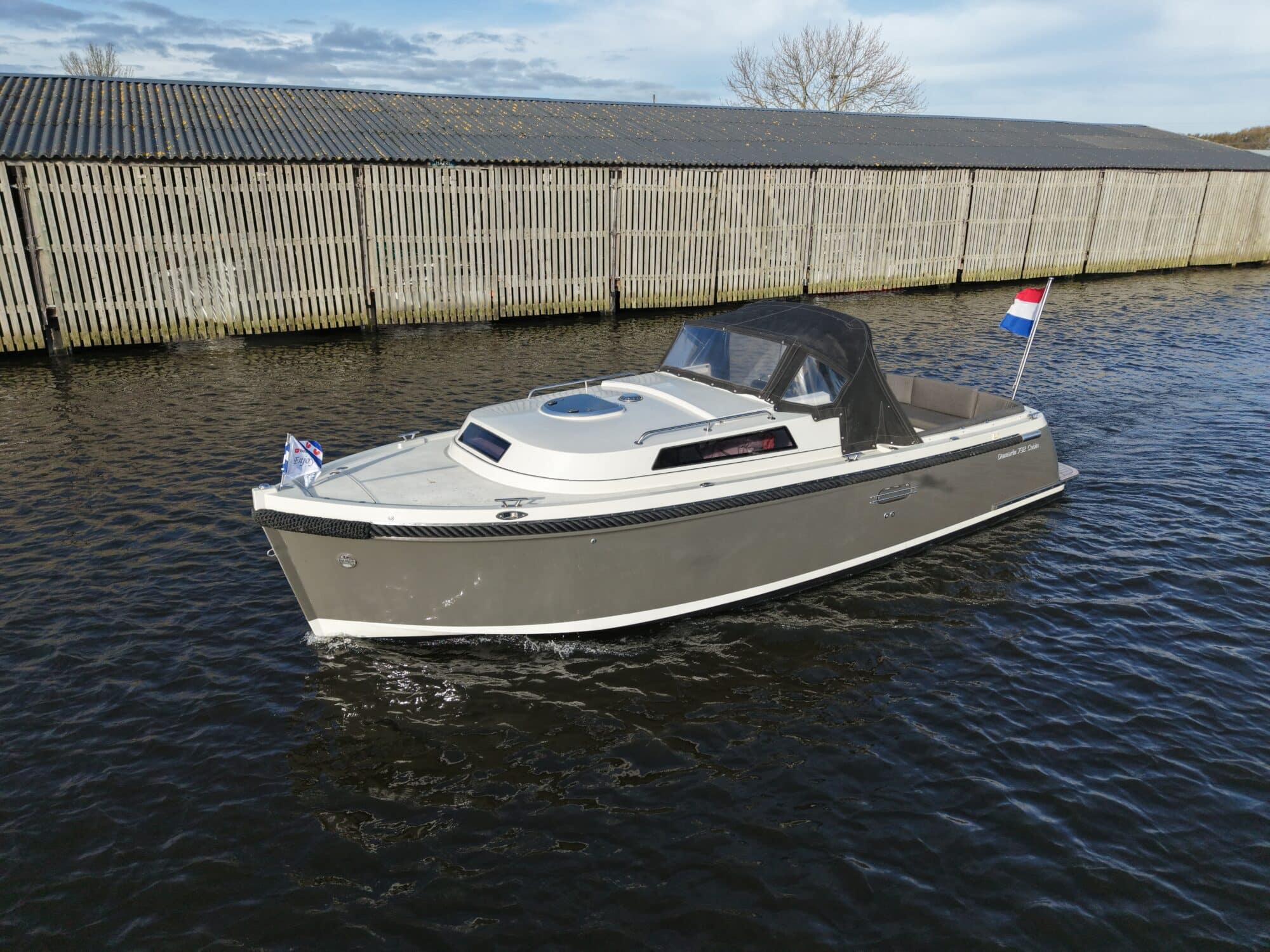 foto: 5 Damarin Damarin 732 Cabin