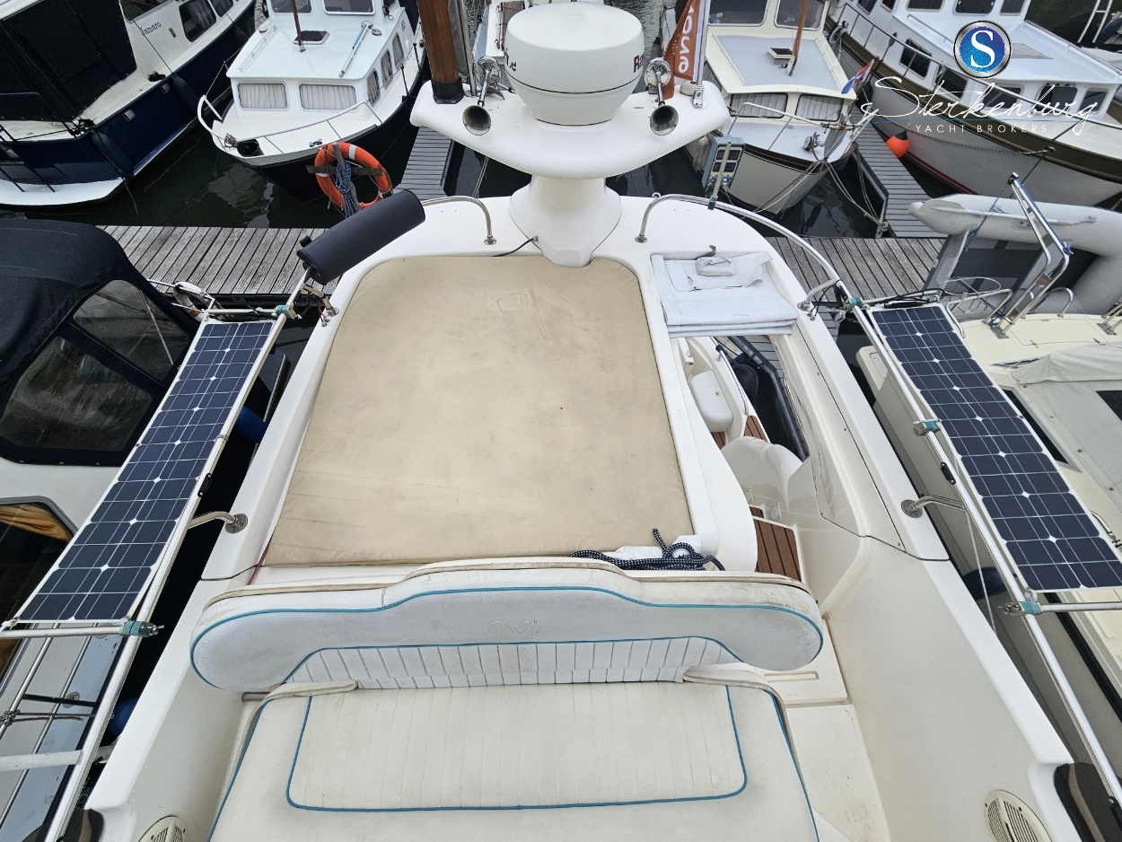 foto: 14 Sealine F330 Statesman