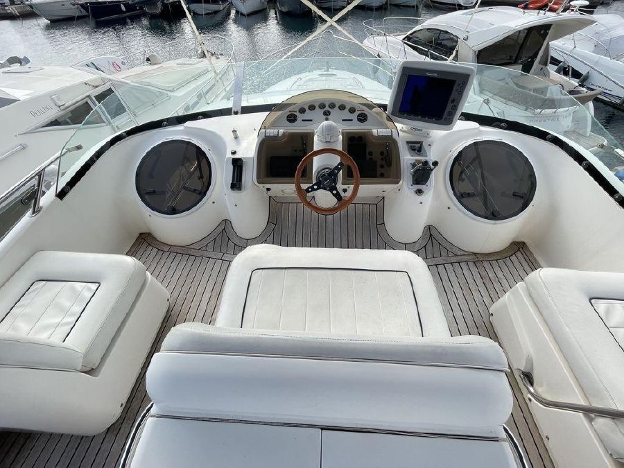 foto: 7 Fairline  Squadron 50