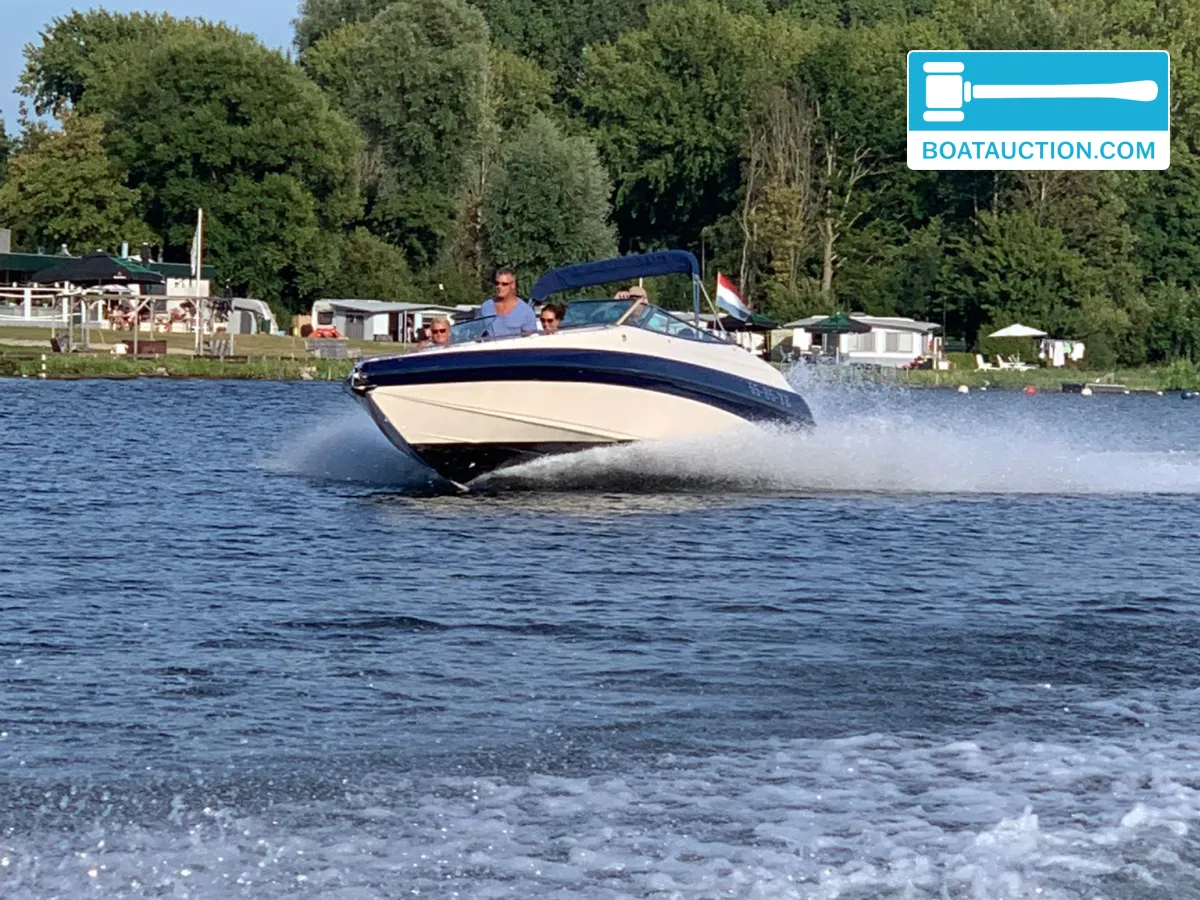 foto: 12 Crownline 266 BR