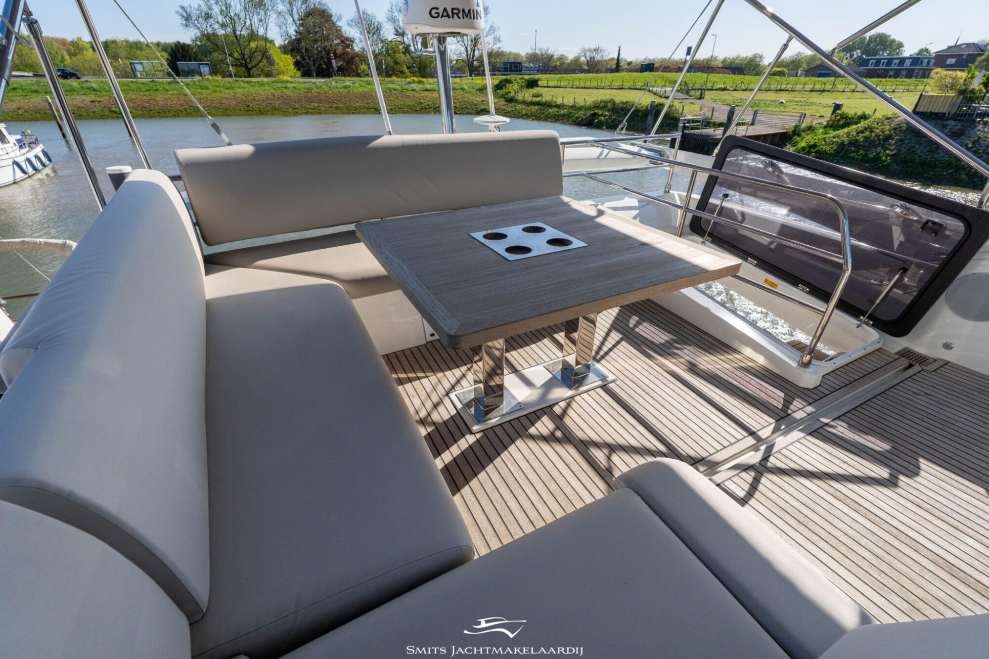 foto: 42 Prestige Prestige 590 Flybridge