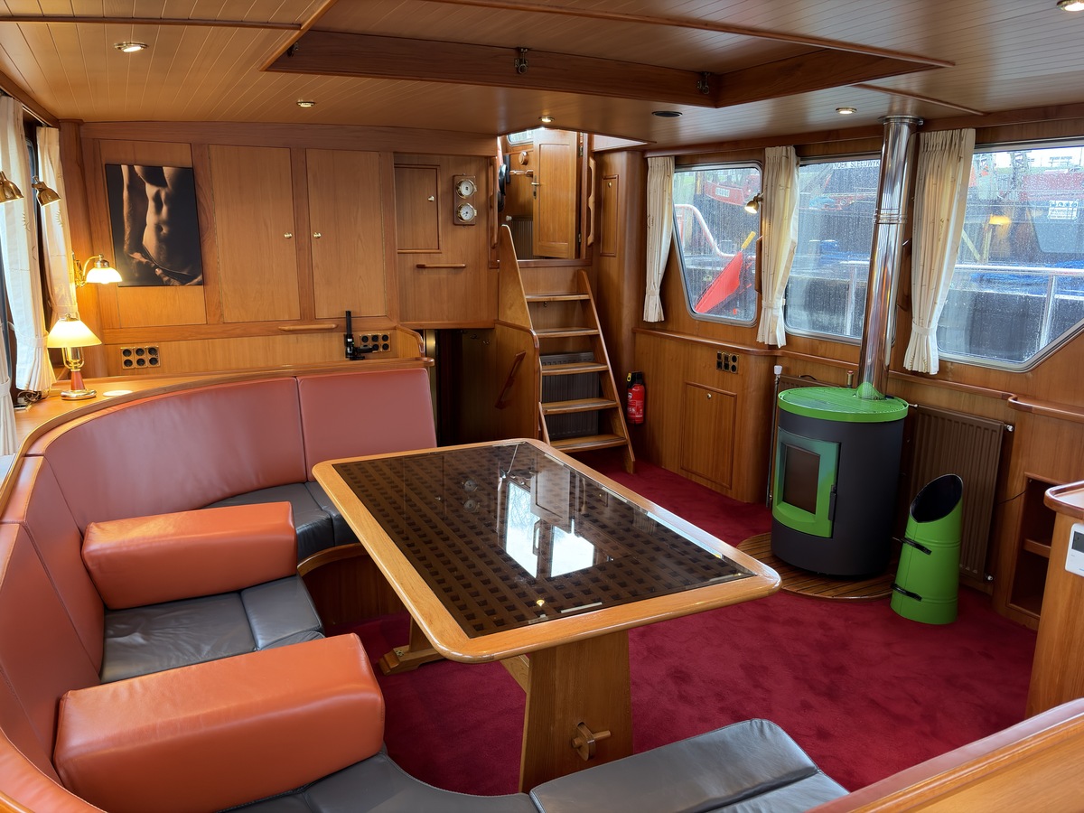 foto: 8 Anker Trawler 1700