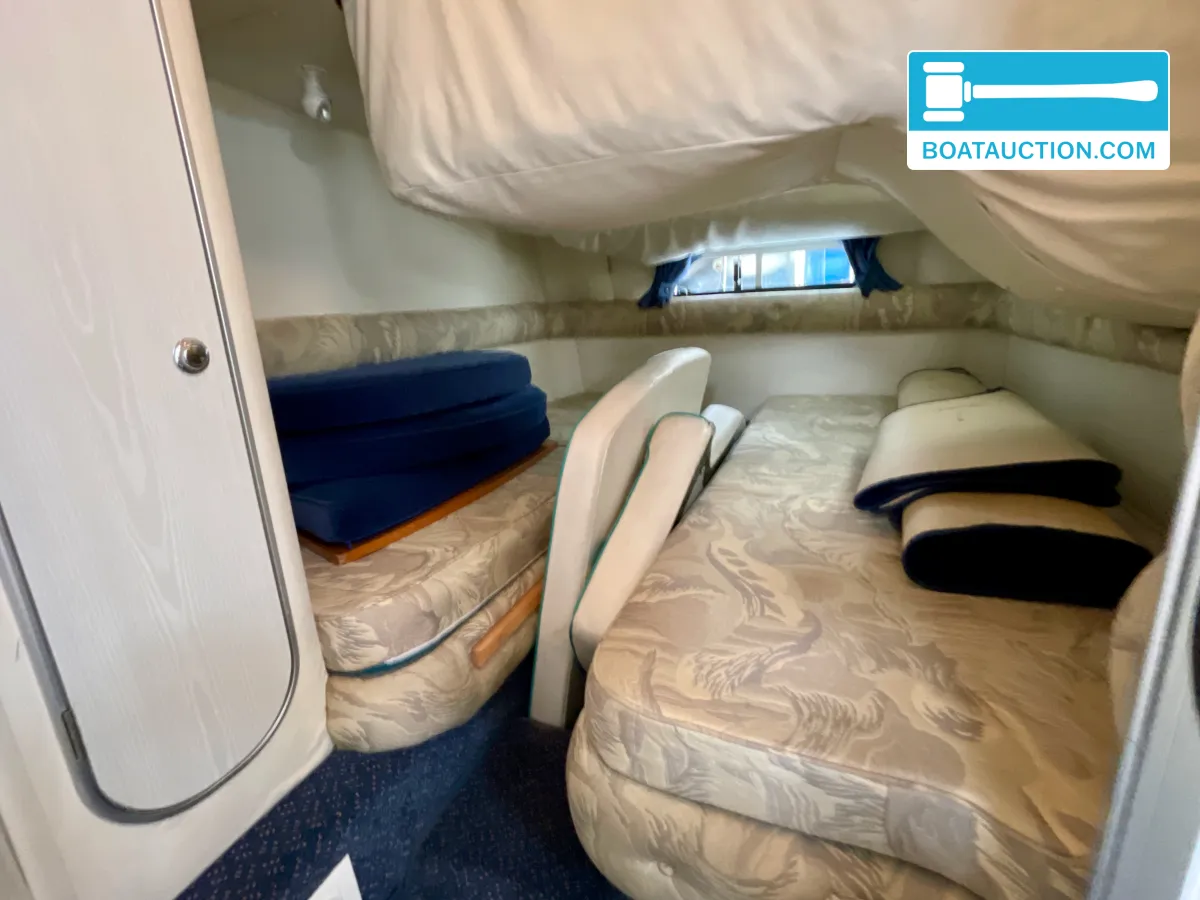 foto: 11 Sealine 310 Sportbridge